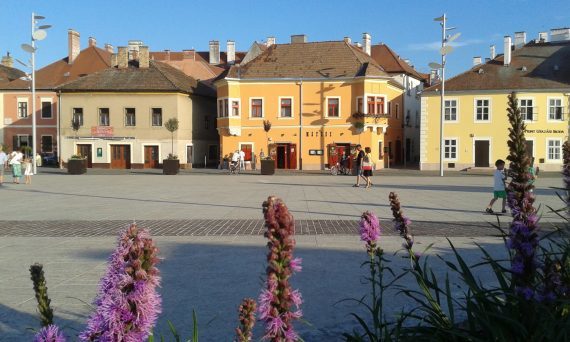 györ