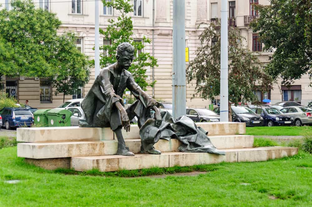 József Attila szobra - Michael Paschos