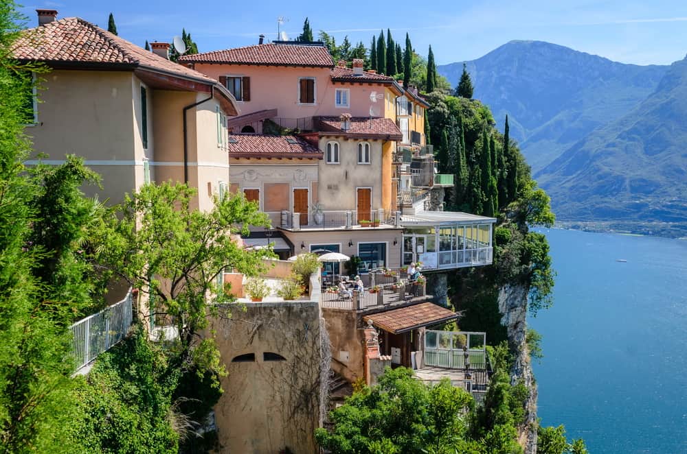 Tremosine