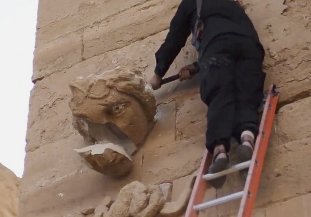Hatra, UNESCO Világörökségi helyszín - katonai videó a pusztításról