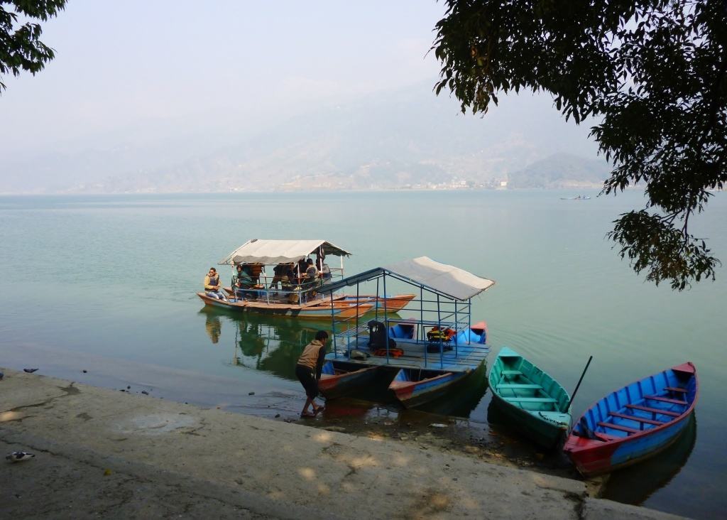 Pokhara partján