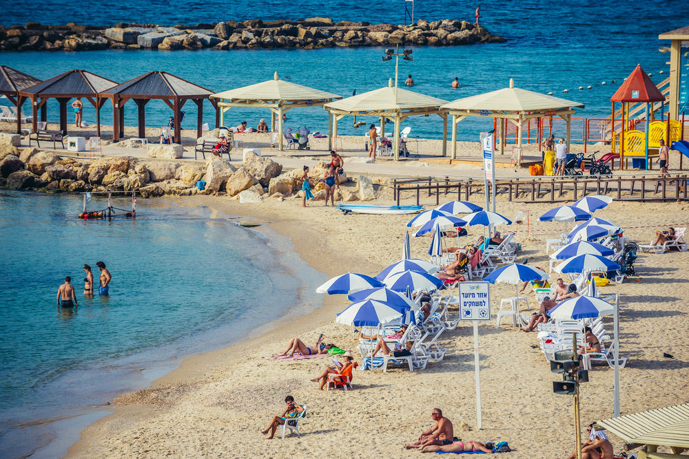 Hilton Beach - Fotokon / Shutterstock.com