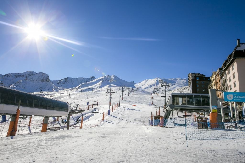 Andorra La Vella - GeorgeVieiraSilva41 / Shutterstock.com