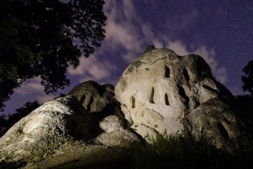 kapikövek