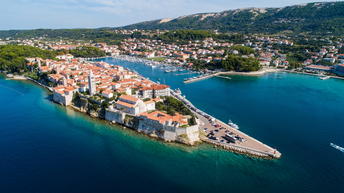Rab gyönyörű óvárosa - shutterstock.com